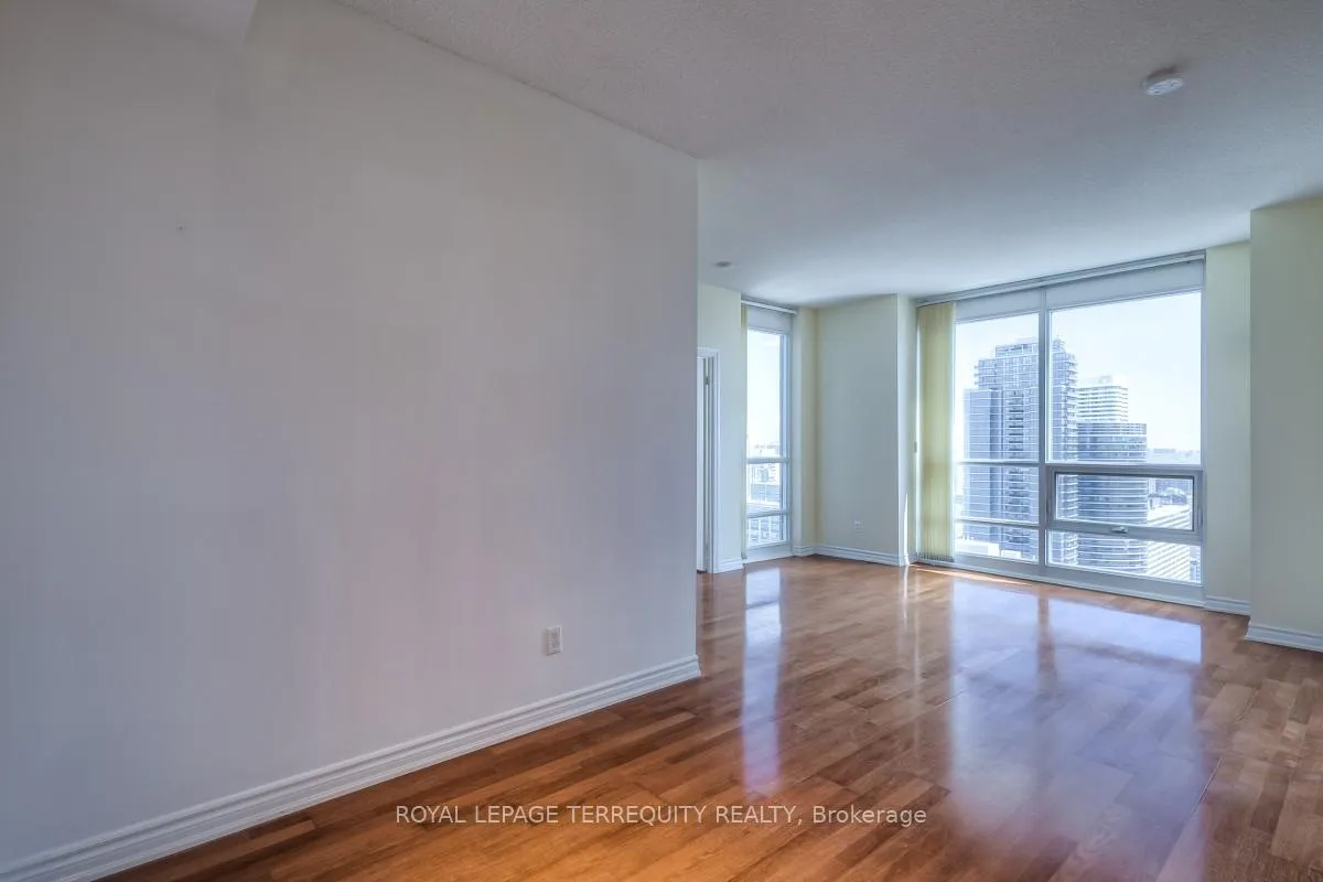 Photo 9 of Unit 3202, 761 Bay Street, Toronto, Bay Street Corridor — HOMEH