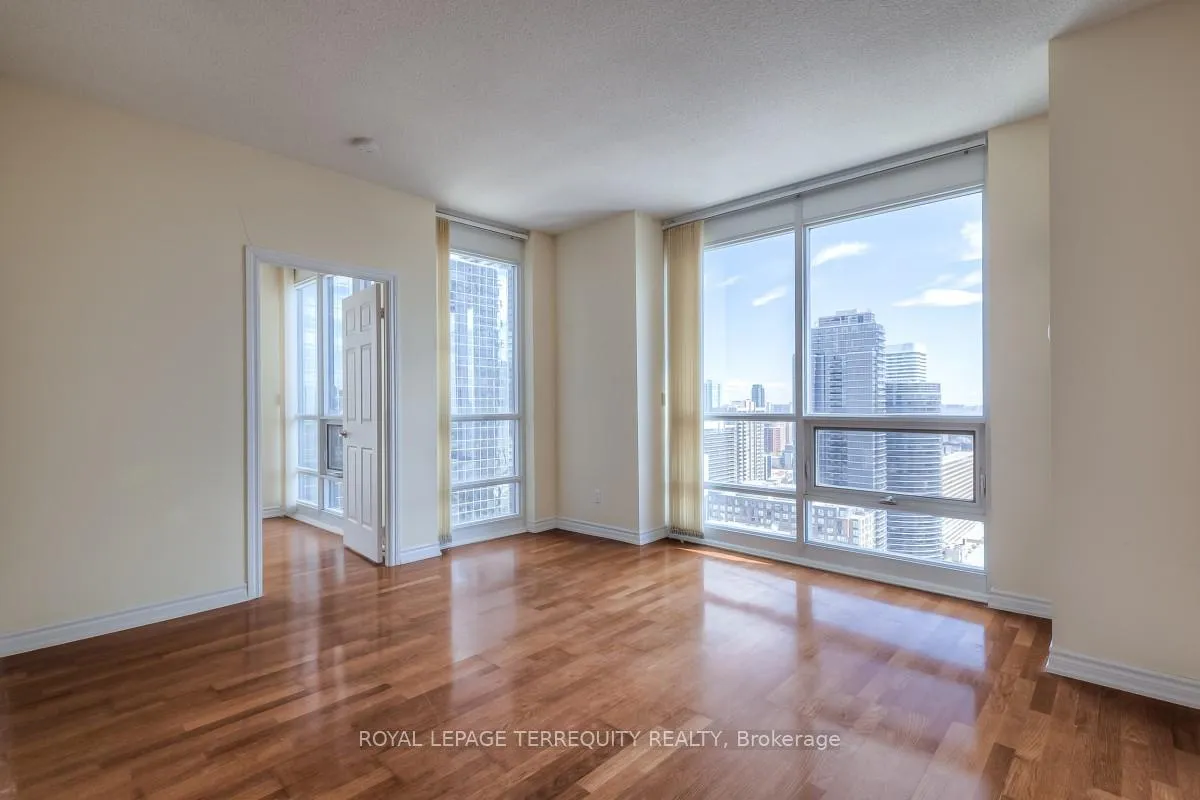 Photo 10 of Unit 3202, 761 Bay Street, Toronto, Bay Street Corridor — HOMEH