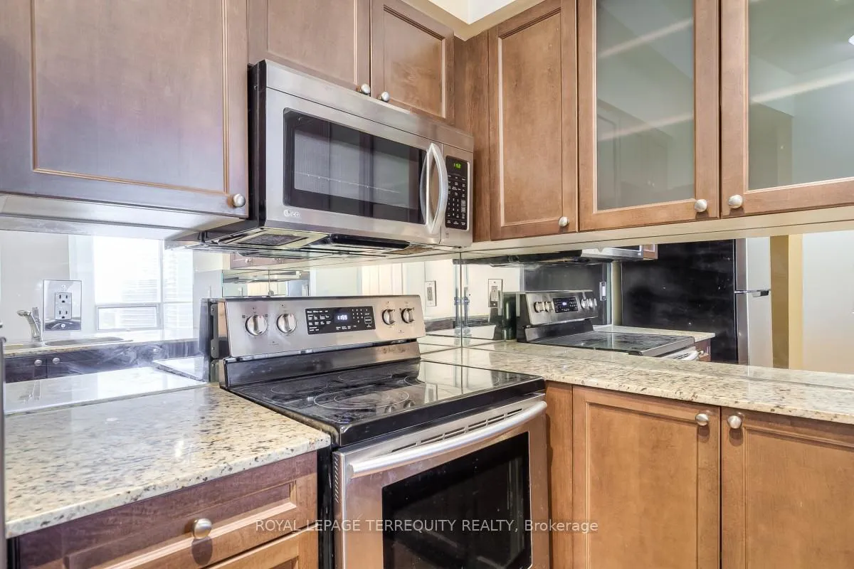 Photo 16 of Unit 3202, 761 Bay Street, Toronto, Bay Street Corridor — HOMEH