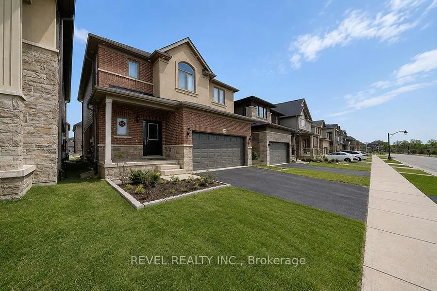 Front of Unit Lower, 31 Mair Avenue