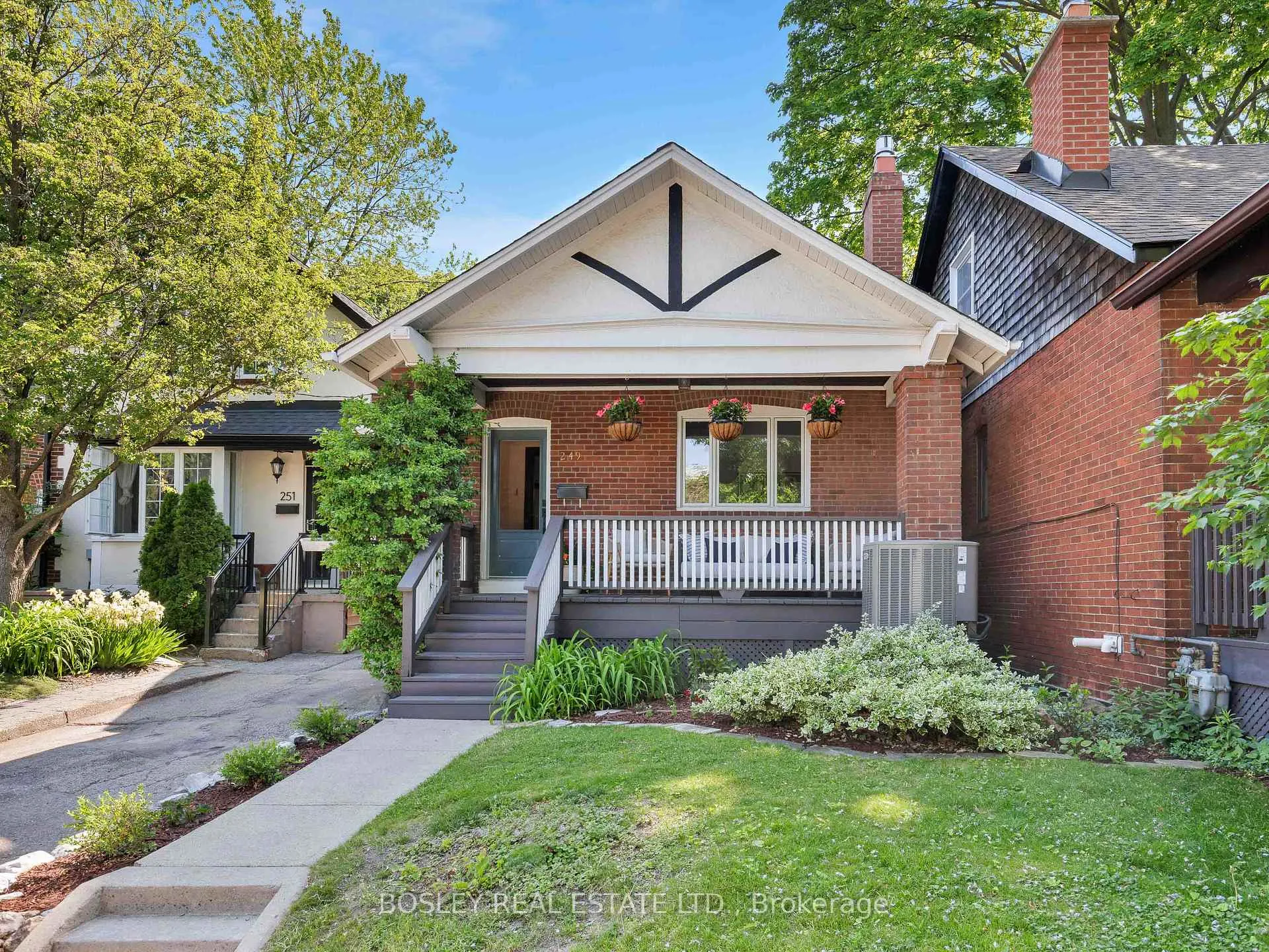 Photo 2 of 249 Gainsborough Road, Toronto, Woodbine Corridor — HOMEH