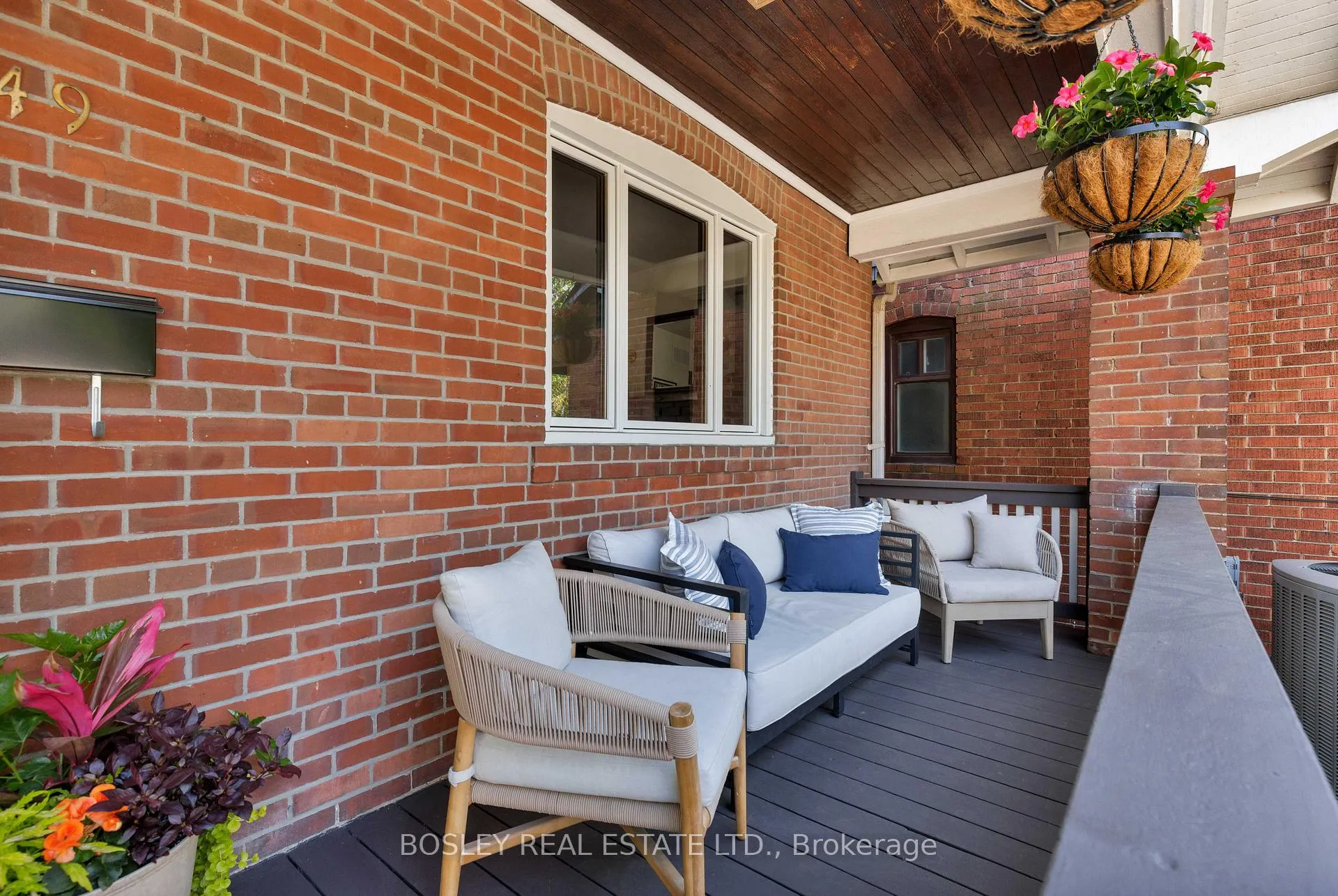 Photo 4 of 249 Gainsborough Road, Toronto, Woodbine Corridor — HOMEH
