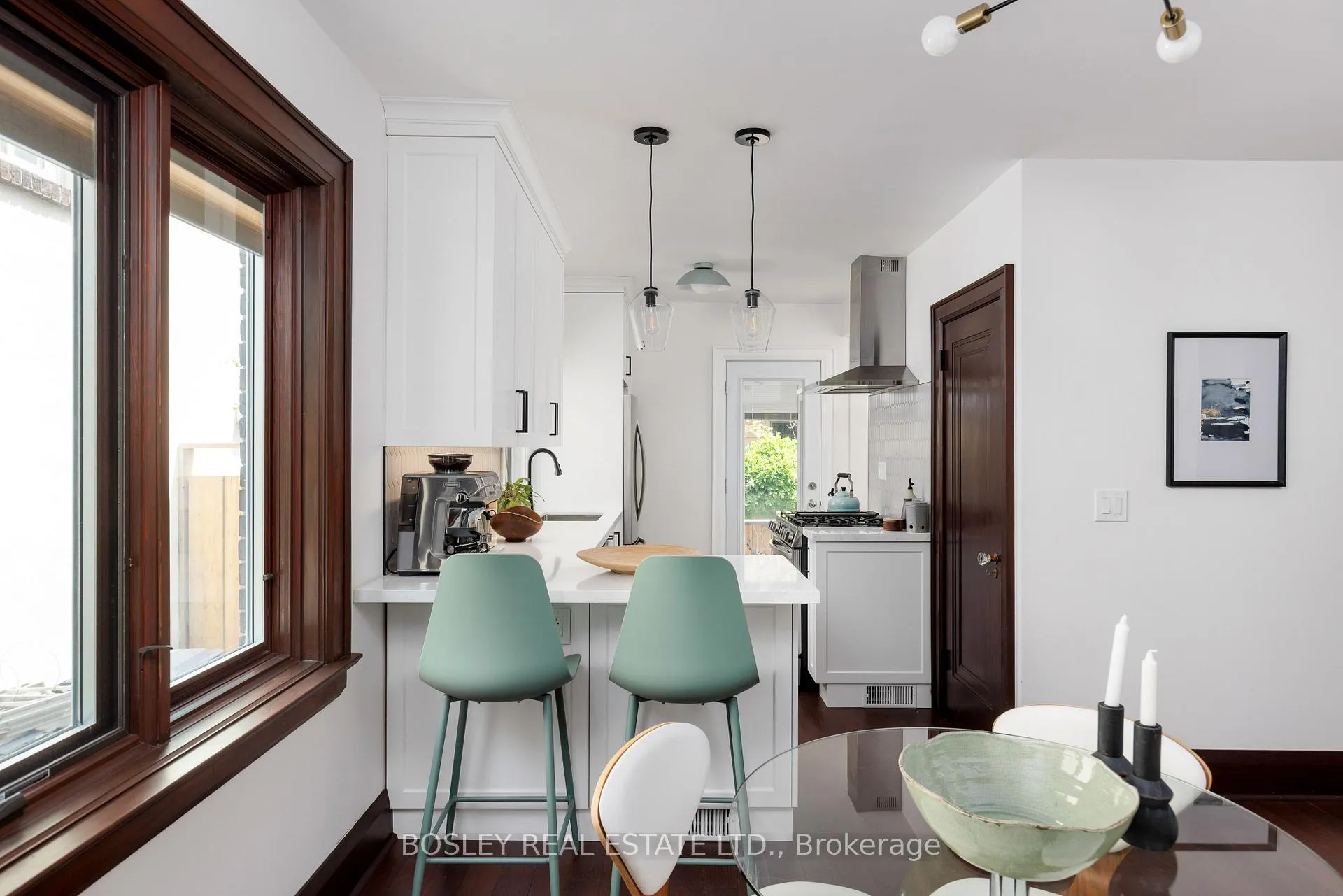 Photo 18 of 249 Gainsborough Road, Toronto, Woodbine Corridor — HOMEH