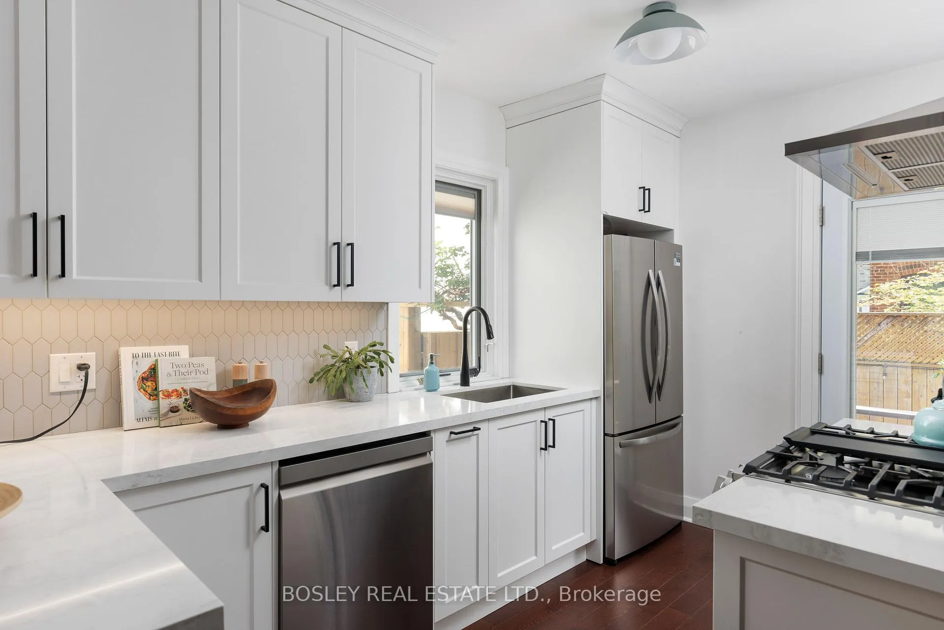Photo 19 of 249 Gainsborough Road, Toronto, Woodbine Corridor — HOMEH