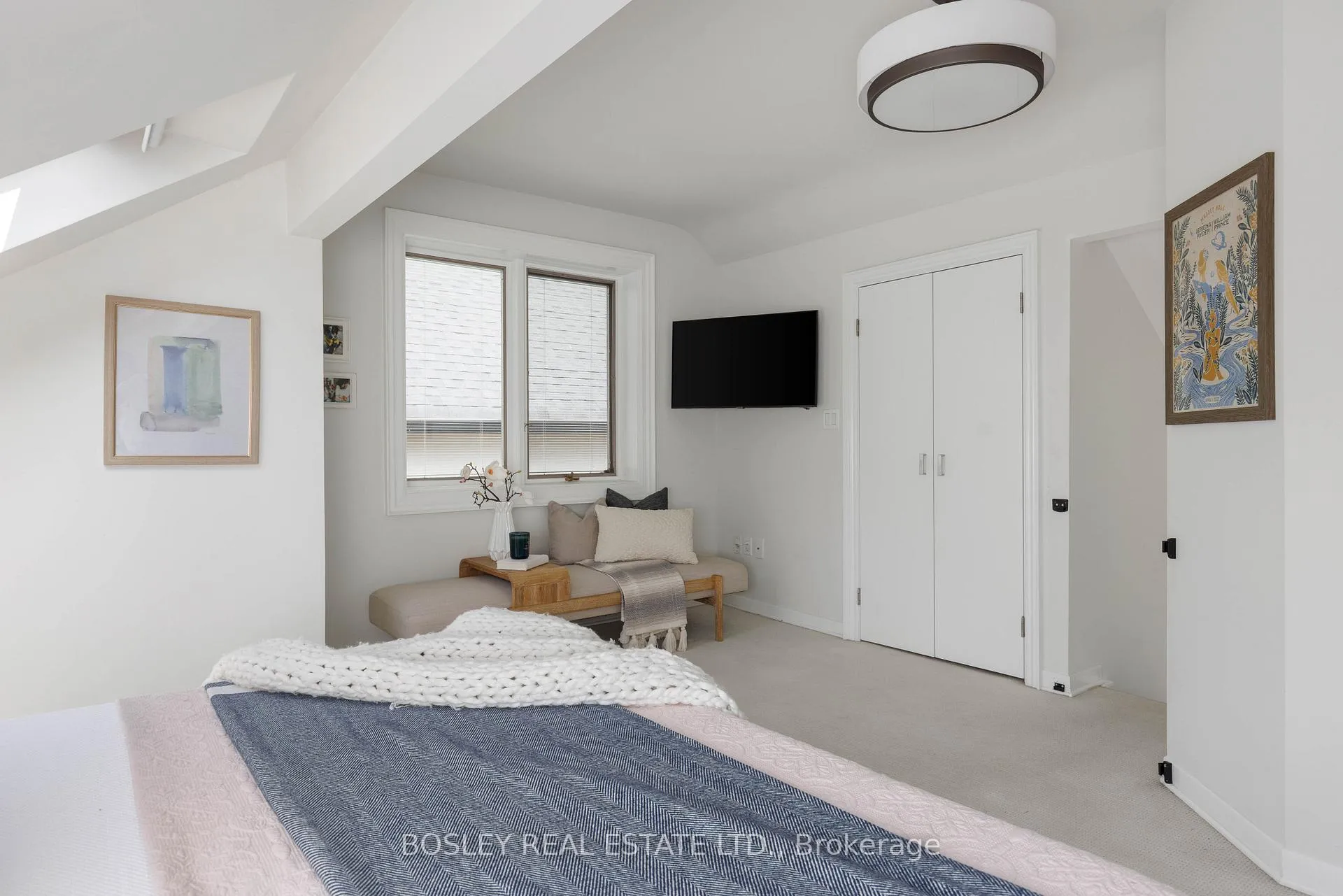 Photo 24 of 249 Gainsborough Road, Toronto, Woodbine Corridor — HOMEH