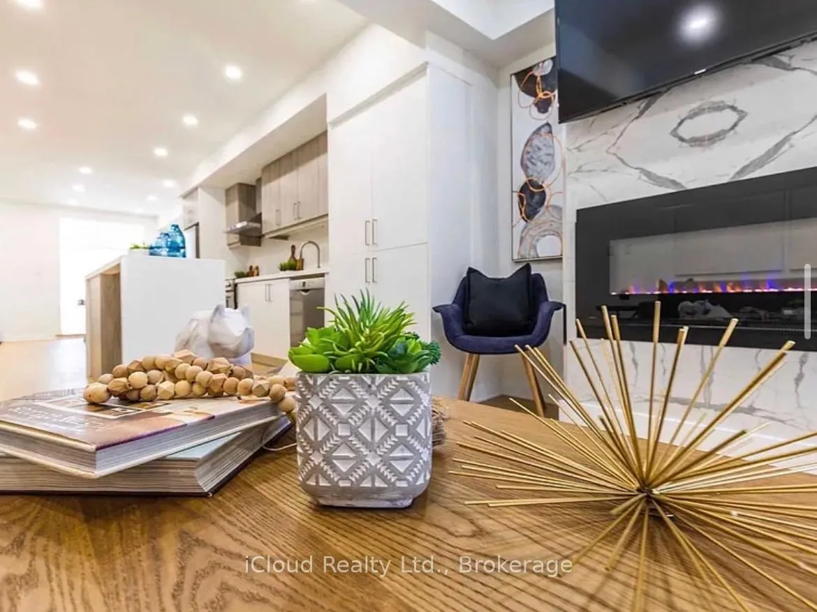 Photo 7 of 386 Coxwell Avenue, Toronto, Greenwood-Coxwell — HOMEH