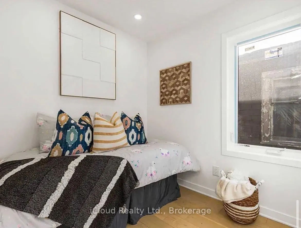 Photo 10 of 386 Coxwell Avenue, Toronto, Greenwood-Coxwell — HOMEH