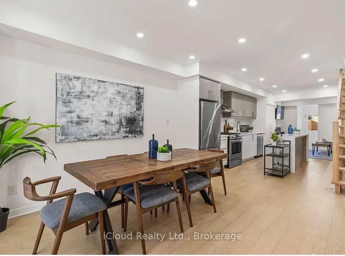 Photo 13 of 386 Coxwell Avenue, Toronto, Greenwood-Coxwell — HOMEH