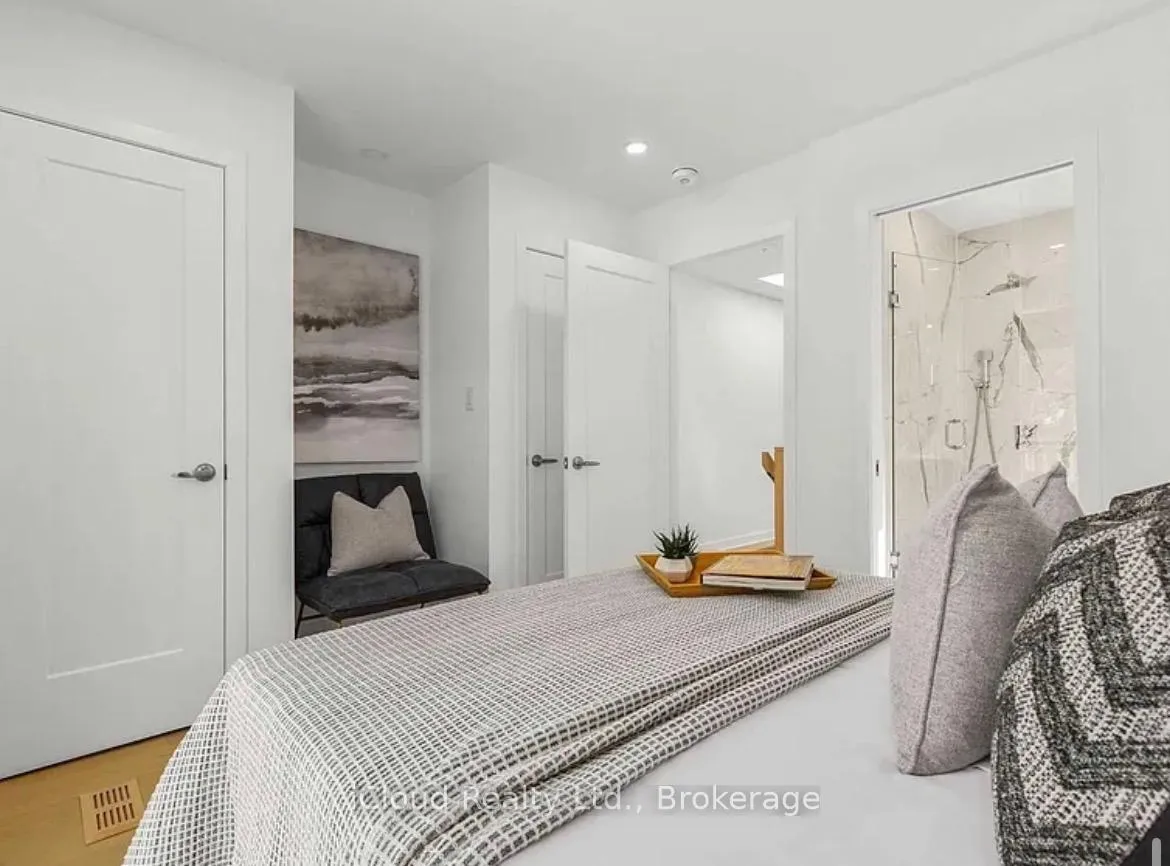Photo 20 of 386 Coxwell Avenue, Toronto, Greenwood-Coxwell — HOMEH