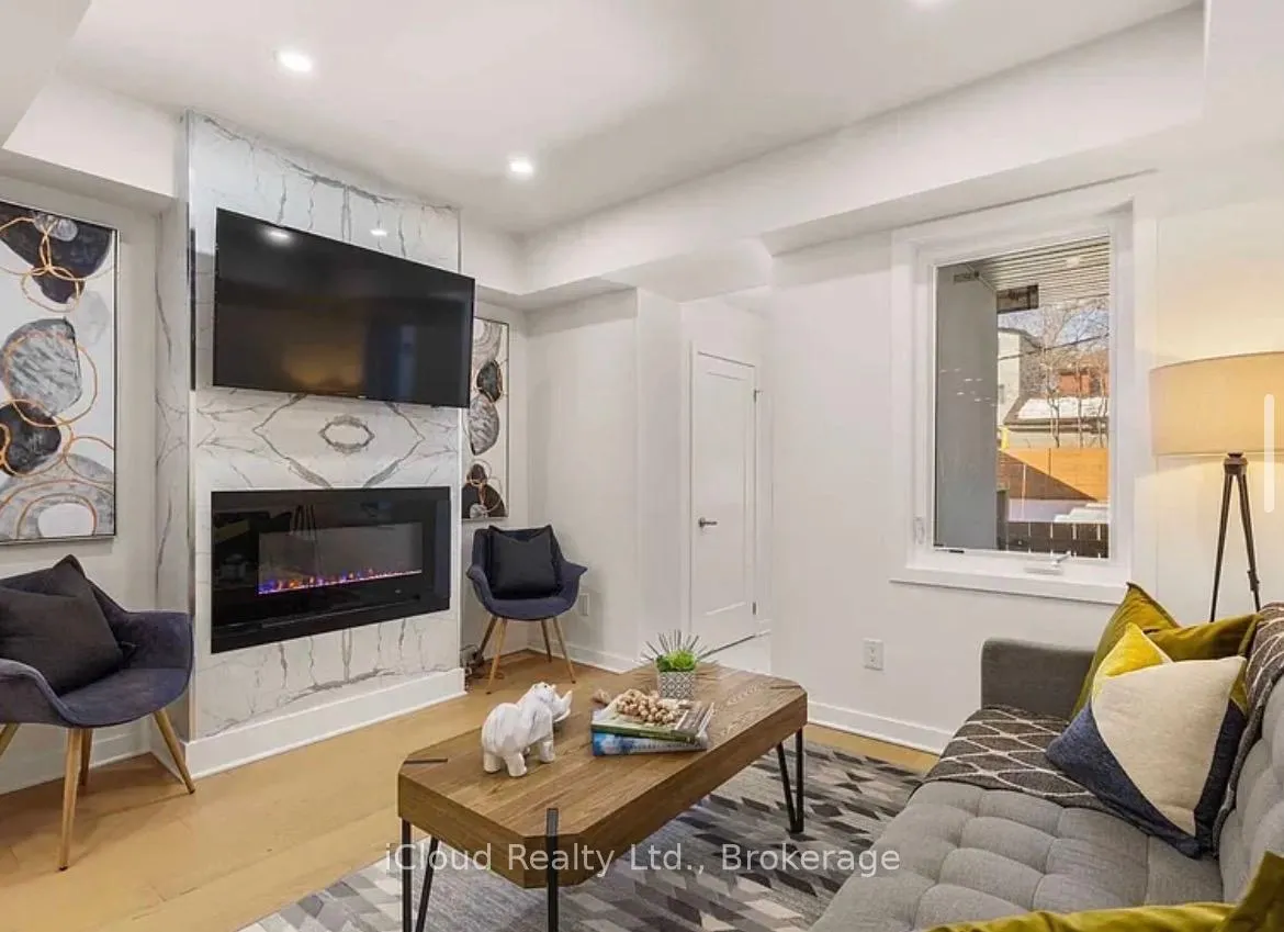 Photo 37 of 386 Coxwell Avenue, Toronto, Greenwood-Coxwell — HOMEH
