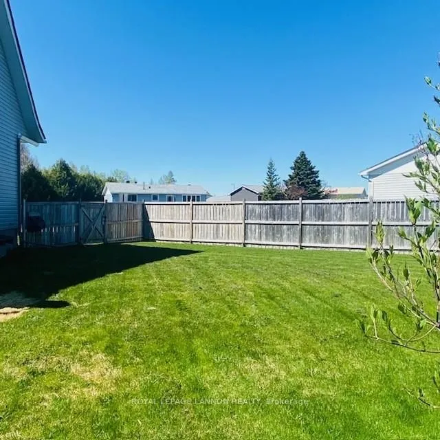 Photo 22 of 611 Daneff Crescent, Greenstone — HOMEH