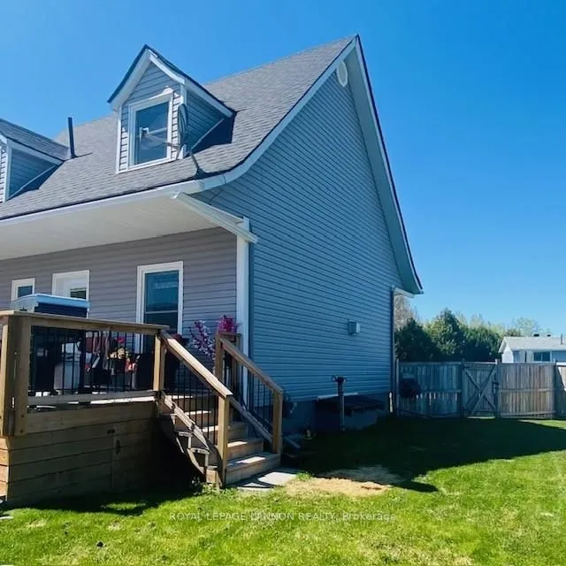 Photo 24 of 611 Daneff Crescent, Greenstone — HOMEH