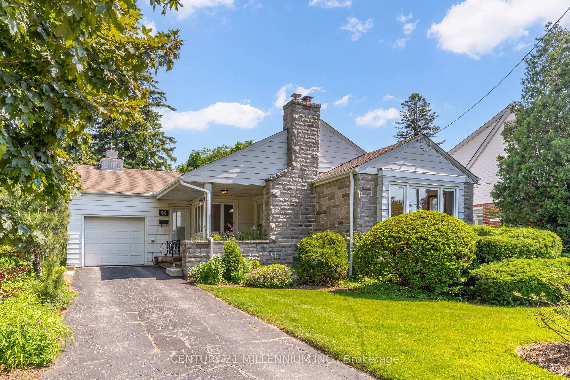 Photo 4 of 99 Sunning Hill Avenue, Hamilton, Sunninghill — HOMEH