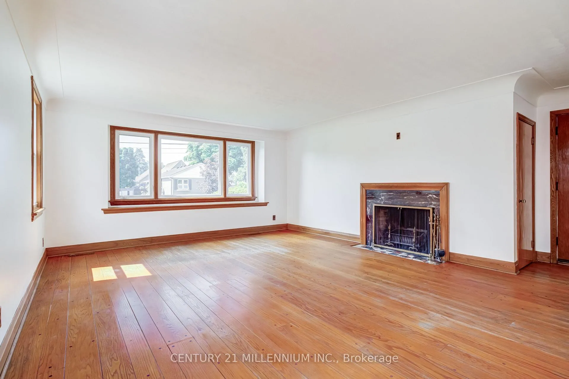 Photo 8 of 99 Sunning Hill Avenue, Hamilton, Sunninghill — HOMEH