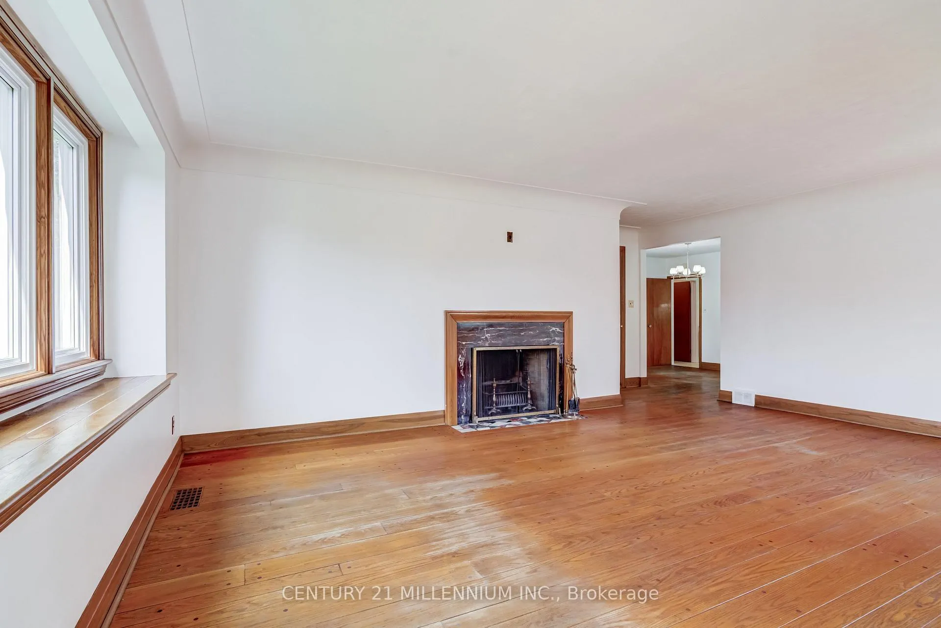Photo 9 of 99 Sunning Hill Avenue, Hamilton, Sunninghill — HOMEH