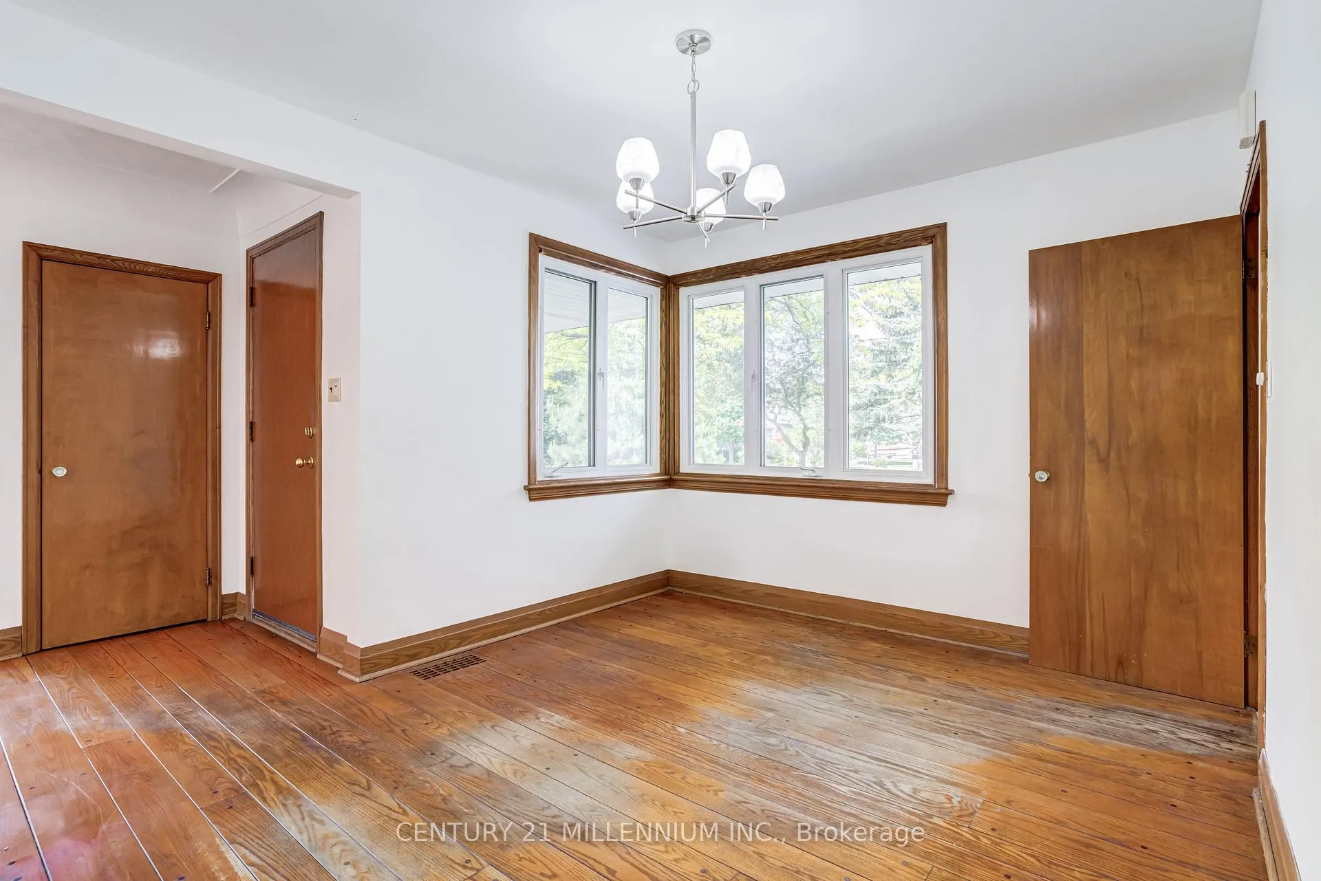 Photo 10 of 99 Sunning Hill Avenue, Hamilton, Sunninghill — HOMEH
