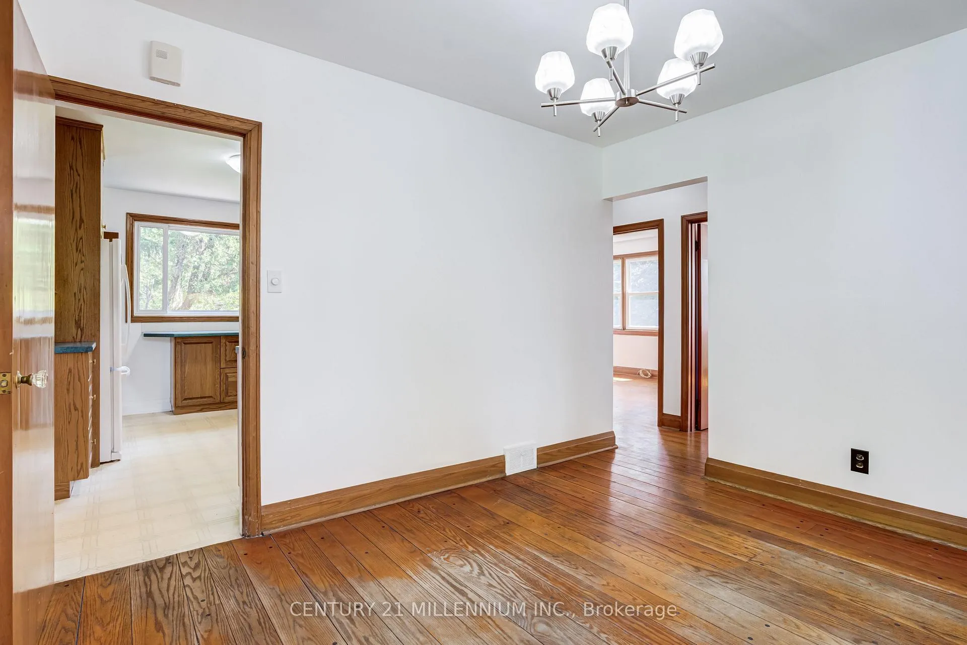 Photo 11 of 99 Sunning Hill Avenue, Hamilton, Sunninghill — HOMEH