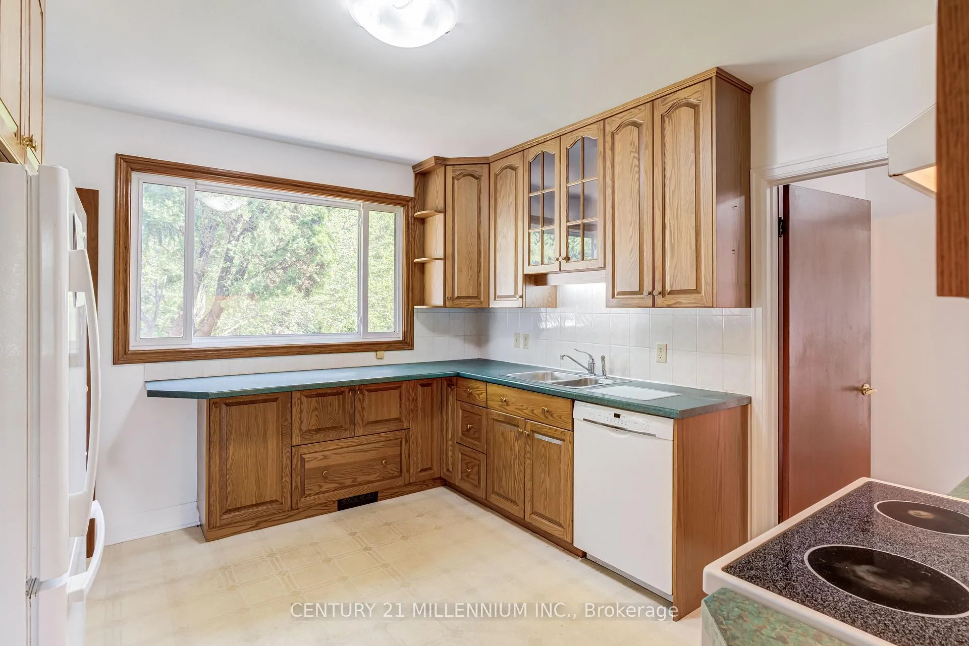 Photo 12 of 99 Sunning Hill Avenue, Hamilton, Sunninghill — HOMEH