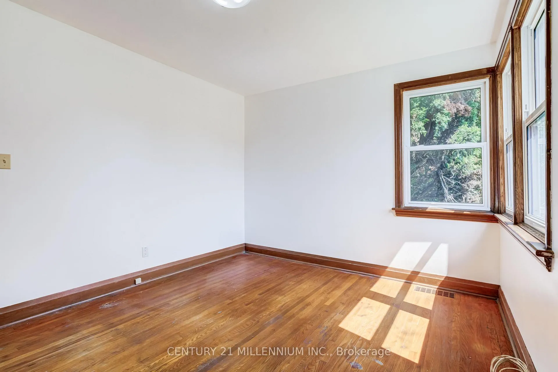 Photo 17 of 99 Sunning Hill Avenue, Hamilton, Sunninghill — HOMEH