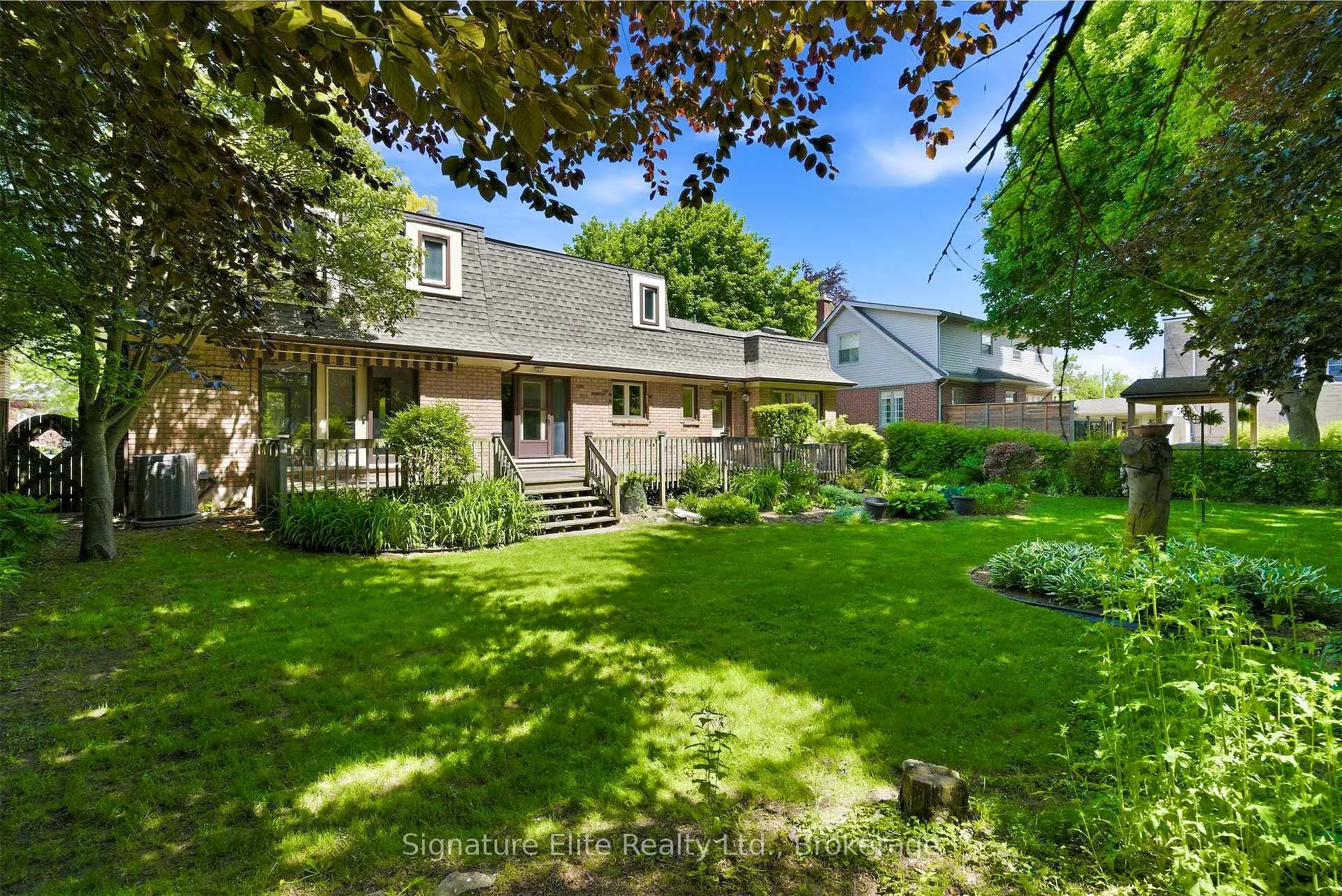 Photo 1 of 302 Parkside Drive, Hamilton, Waterdown — HOMEH