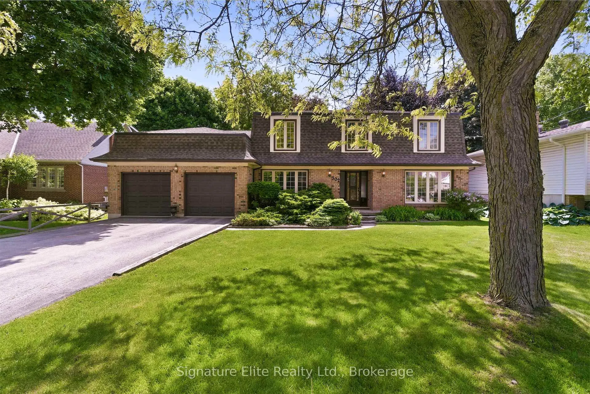 Photo 2 of 302 Parkside Drive, Hamilton, Waterdown — HOMEH