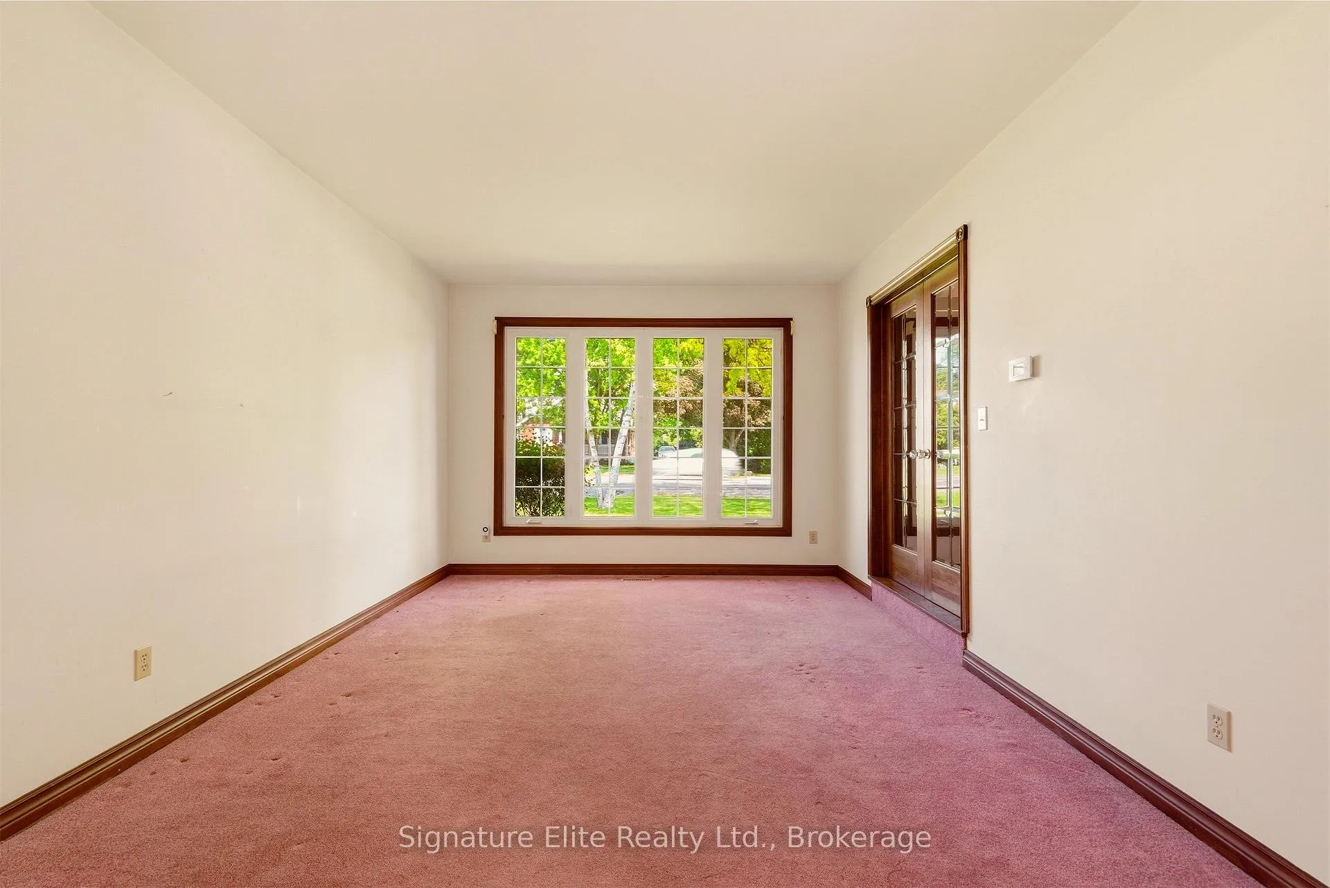 Photo 6 of 302 Parkside Drive, Hamilton, Waterdown — HOMEH