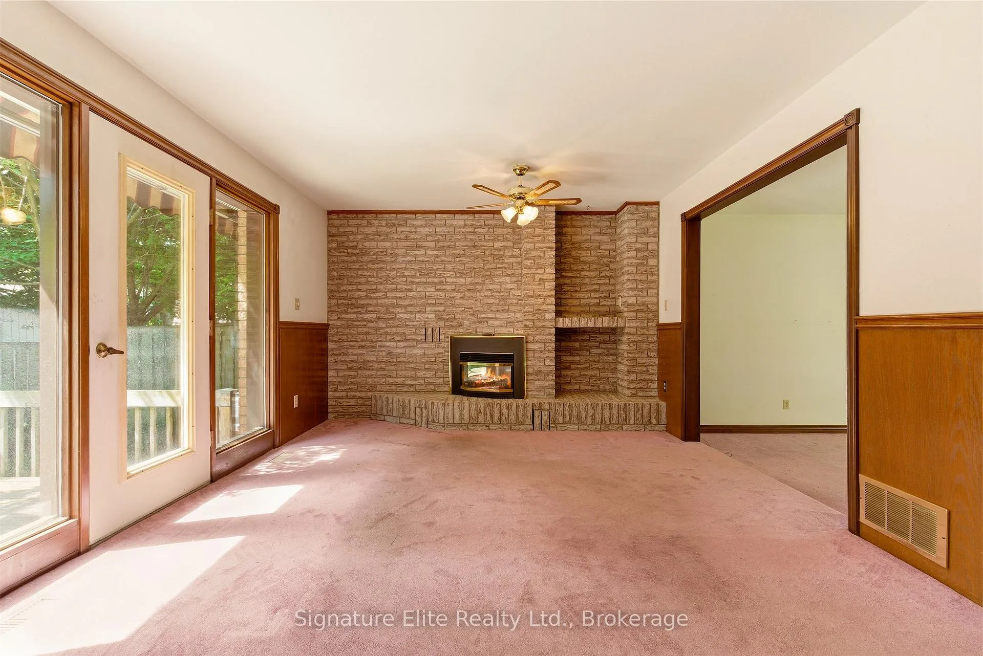 Photo 9 of 302 Parkside Drive, Hamilton, Waterdown — HOMEH