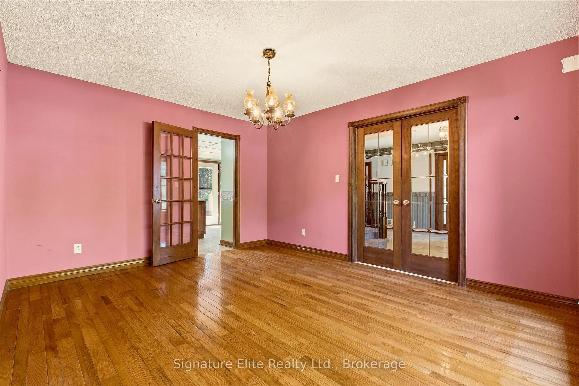 Photo 16 of 302 Parkside Drive, Hamilton, Waterdown — HOMEH