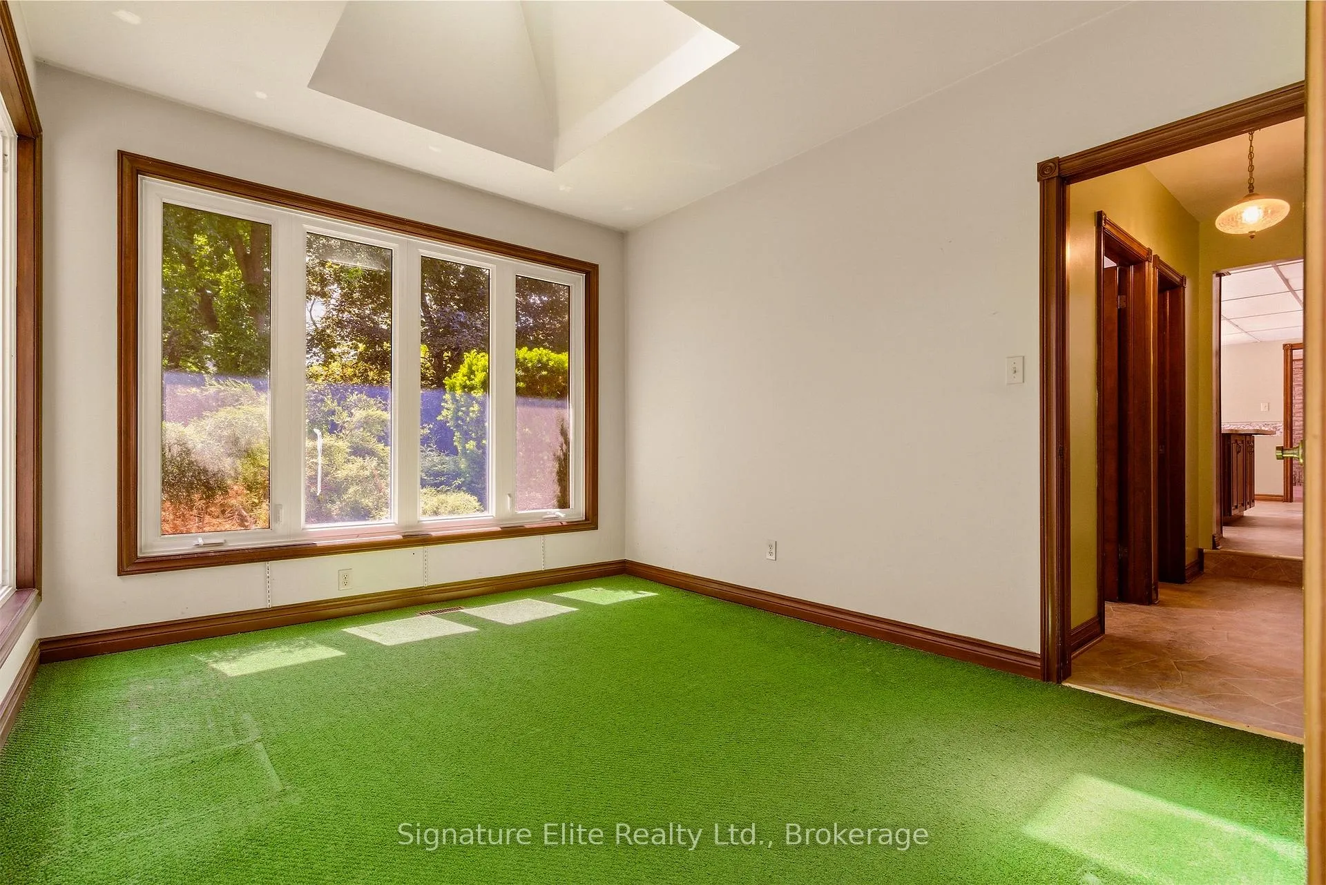 Photo 22 of 302 Parkside Drive, Hamilton, Waterdown — HOMEH