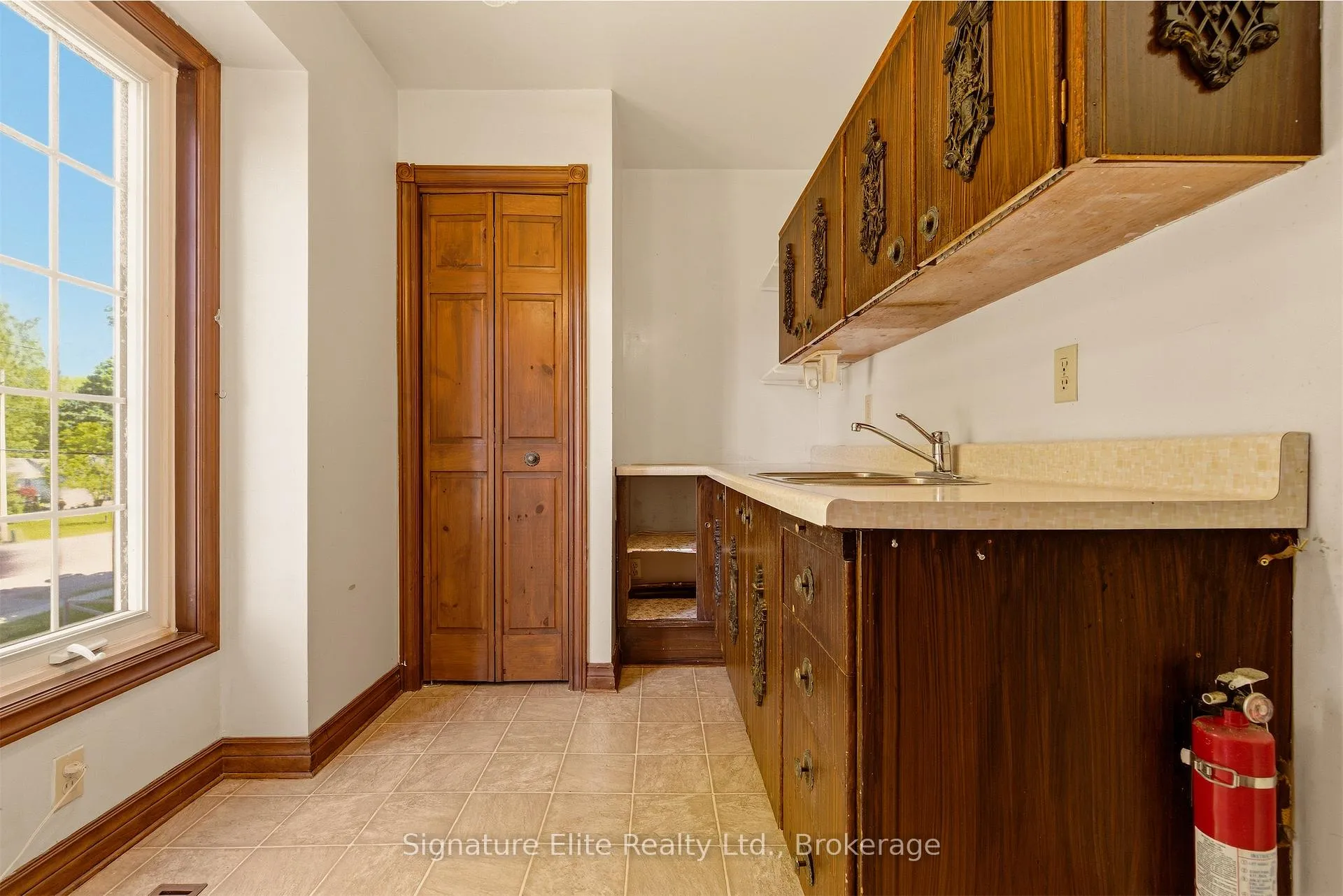Photo 29 of 302 Parkside Drive, Hamilton, Waterdown — HOMEH