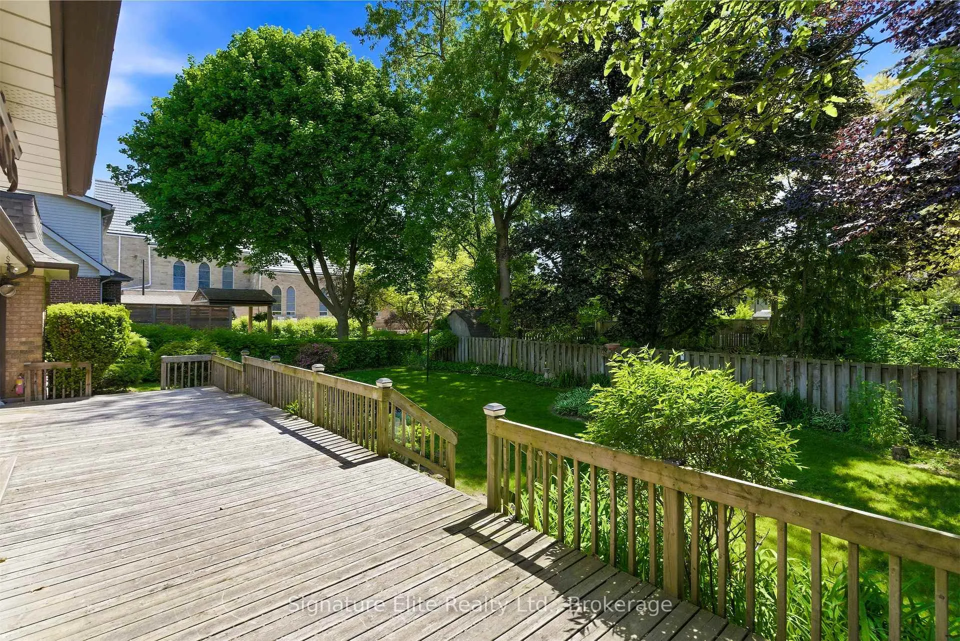Photo 34 of 302 Parkside Drive, Hamilton, Waterdown — HOMEH
