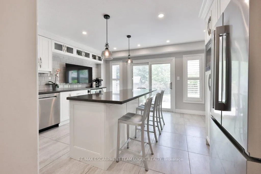 Photo 12 of 2266 Elmside Crescent, Burlington, Orchard — HOMEH
