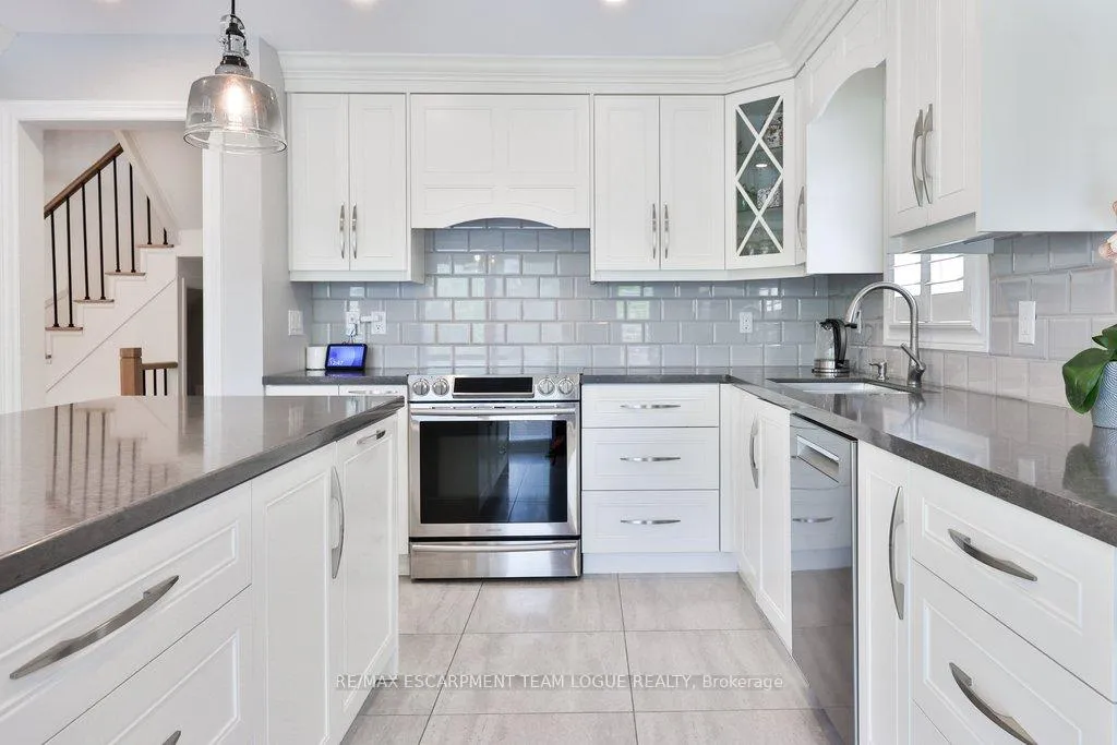 Photo 13 of 2266 Elmside Crescent, Burlington, Orchard — HOMEH