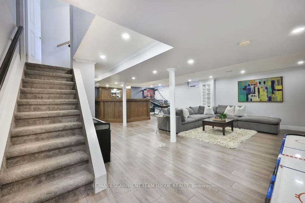 Photo 30 of 2266 Elmside Crescent, Burlington, Orchard — HOMEH