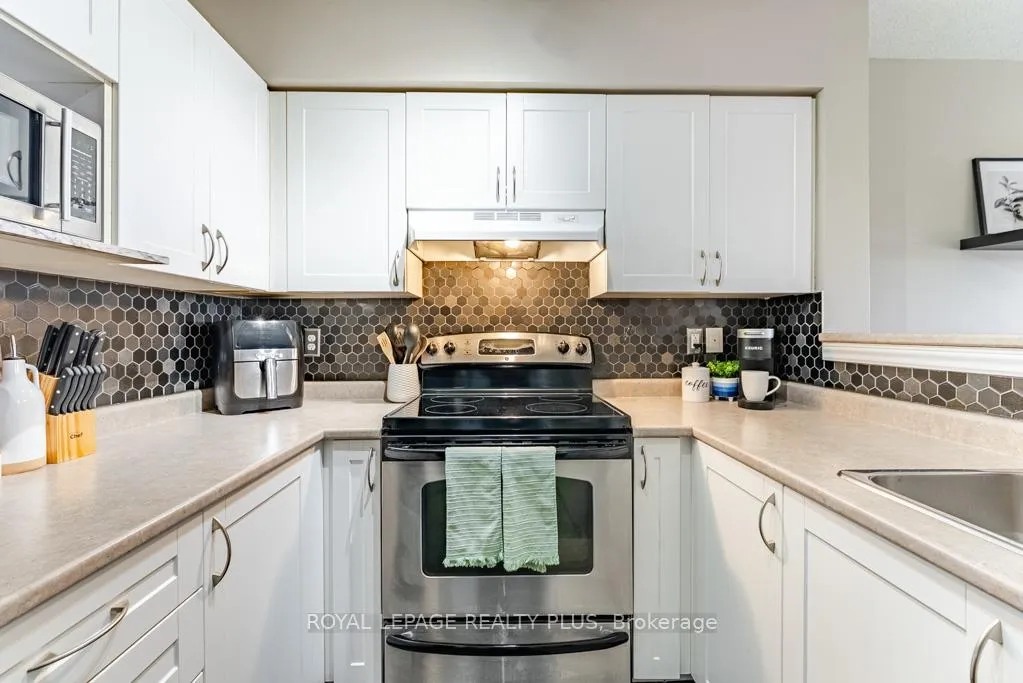 Photo 4 of Unit 309, 1370 Main Street E, Milton, Dempsey — HOMEH