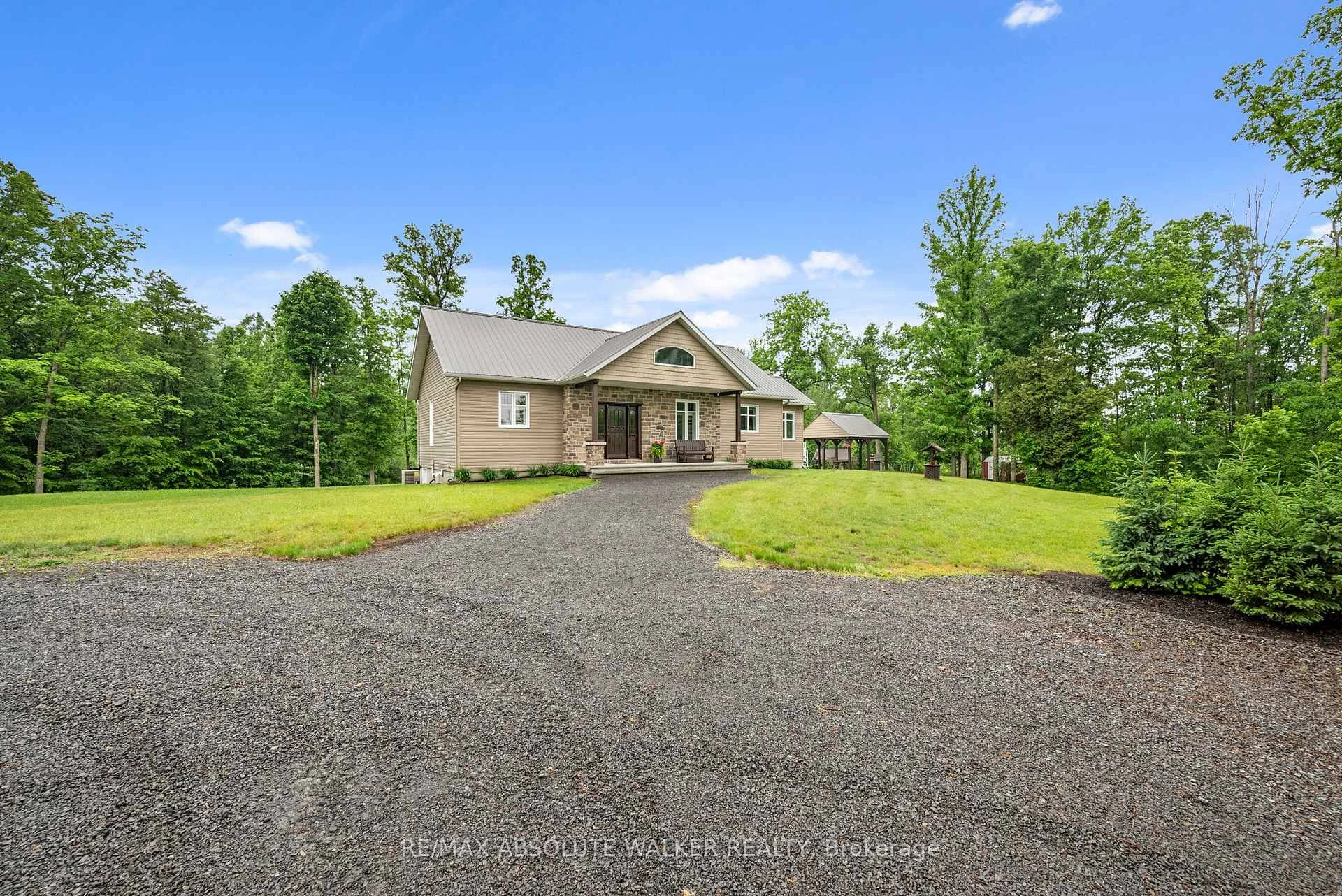 Photo 2 of 18668 Kenyon Concession 2 Road, North Glengarry, North Glengarry (Kenyon) Twp — HOMEH