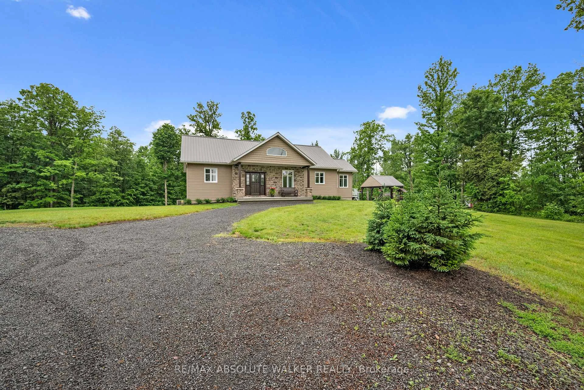 Photo 5 of 18668 Kenyon Concession 2 Road, North Glengarry, North Glengarry (Kenyon) Twp — HOMEH