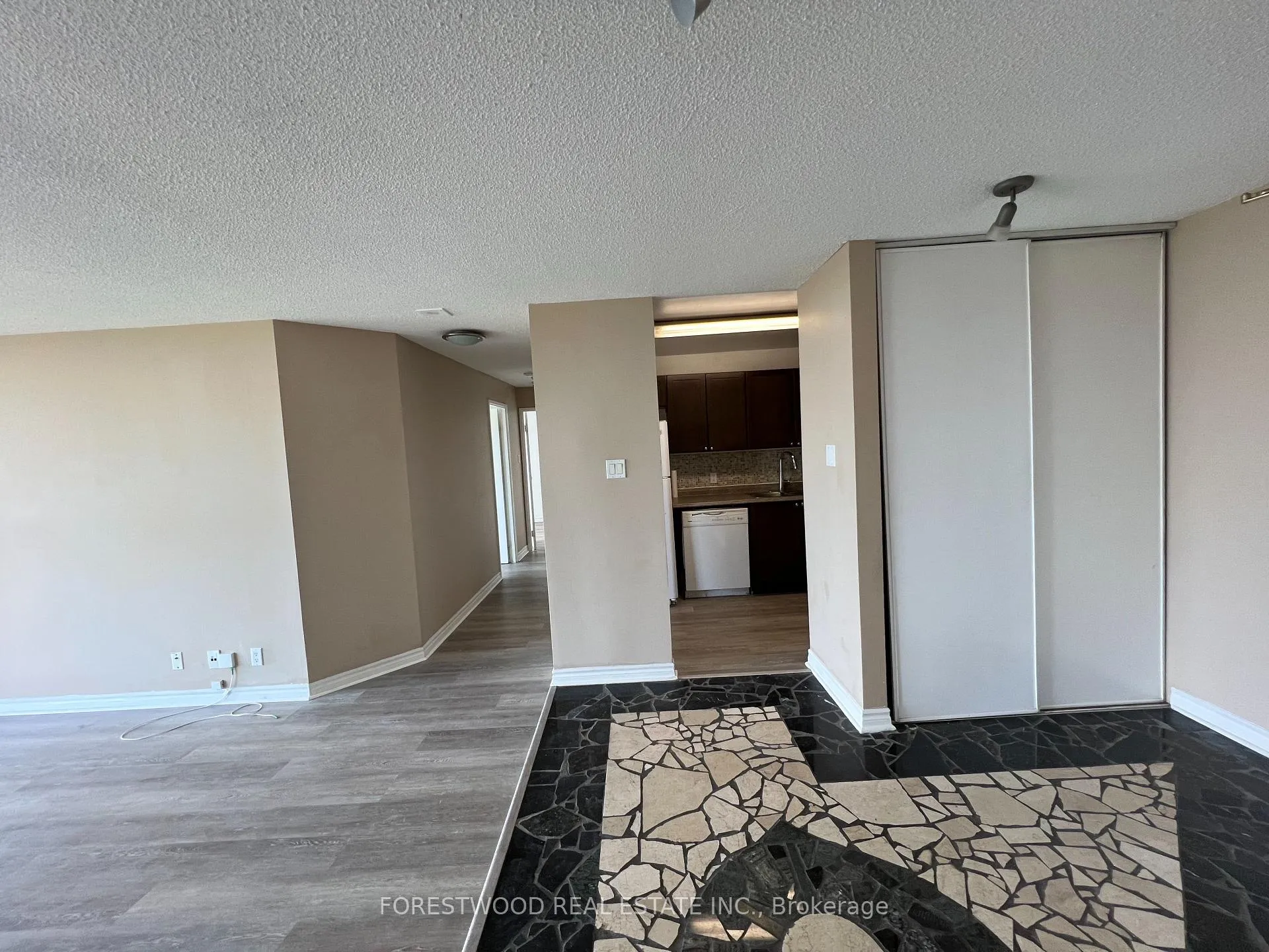Photo 7 of Unit 711, 35 Trailwood Drive, Mississauga, Hurontario — HOMEH