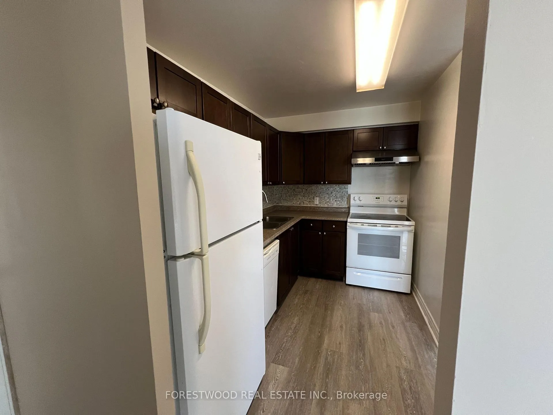 Photo 10 of Unit 711, 35 Trailwood Drive, Mississauga, Hurontario — HOMEH