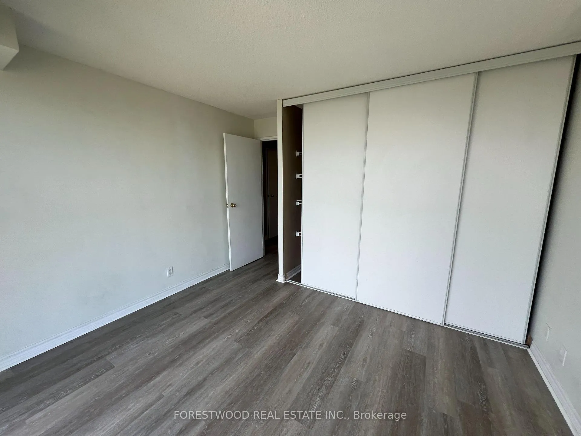 Photo 18 of Unit 711, 35 Trailwood Drive, Mississauga, Hurontario — HOMEH