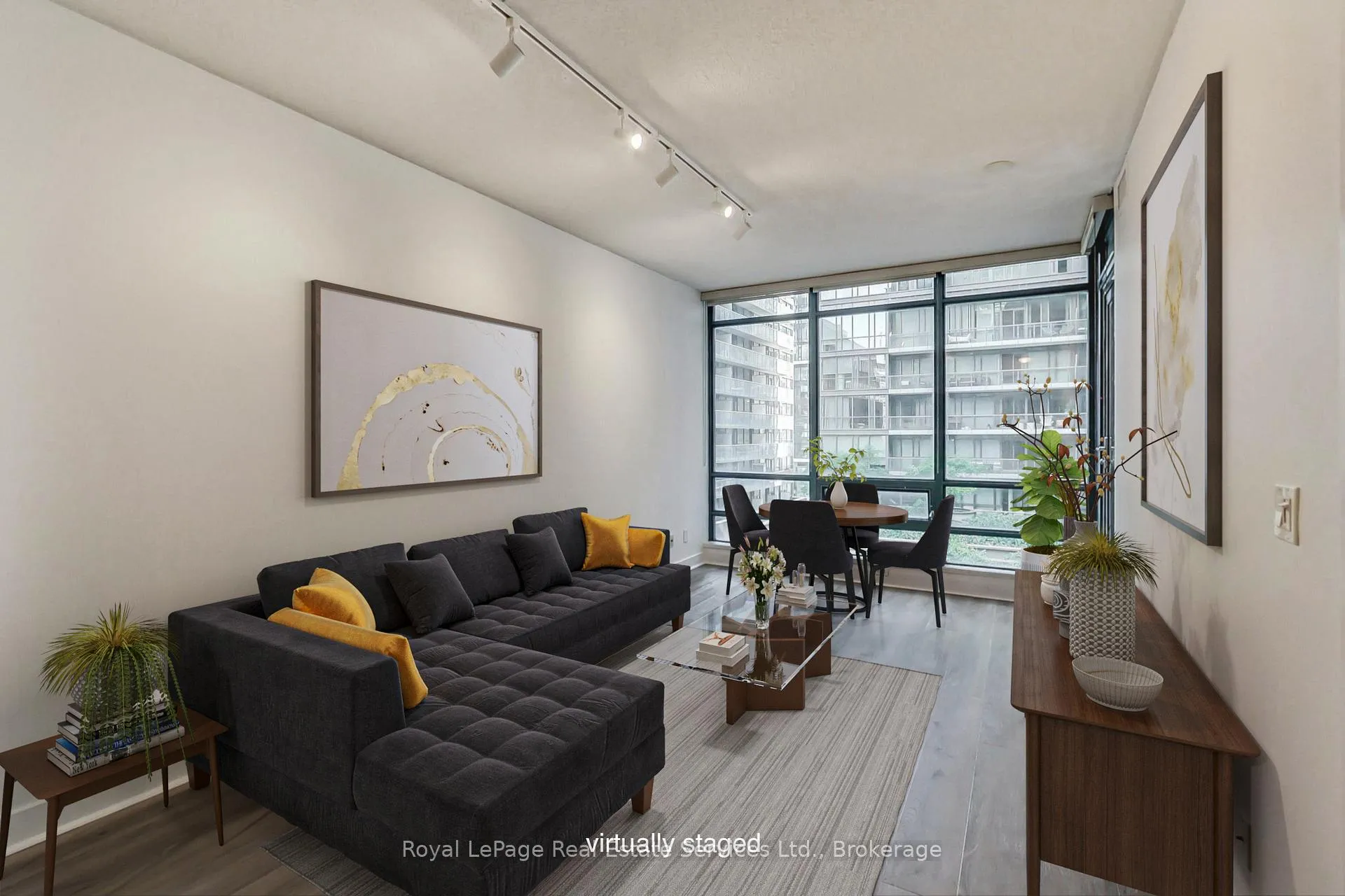 Photo 3 of Unit 402, 438 King Street W, Toronto, Waterfront Communities — HOMEH