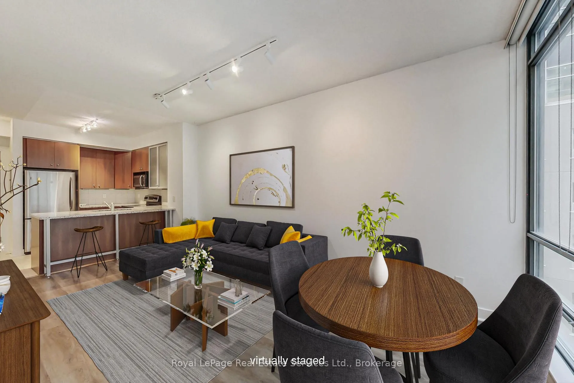 Photo 6 of Unit 402, 438 King Street W, Toronto, Waterfront Communities — HOMEH