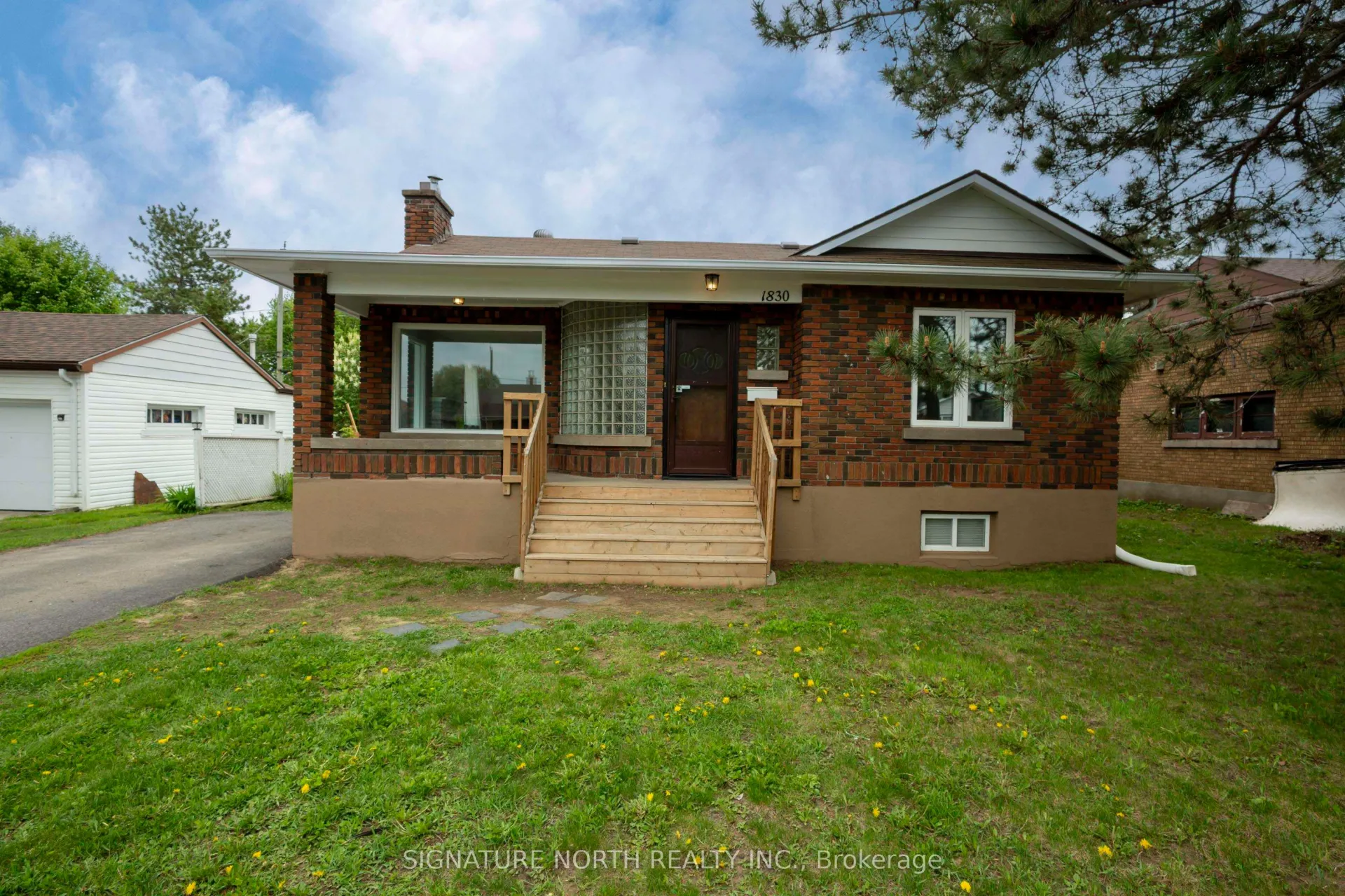 Photo 2 of 1830 Murray Avenue, Thunder Bay, Hyde Park — HOMEH