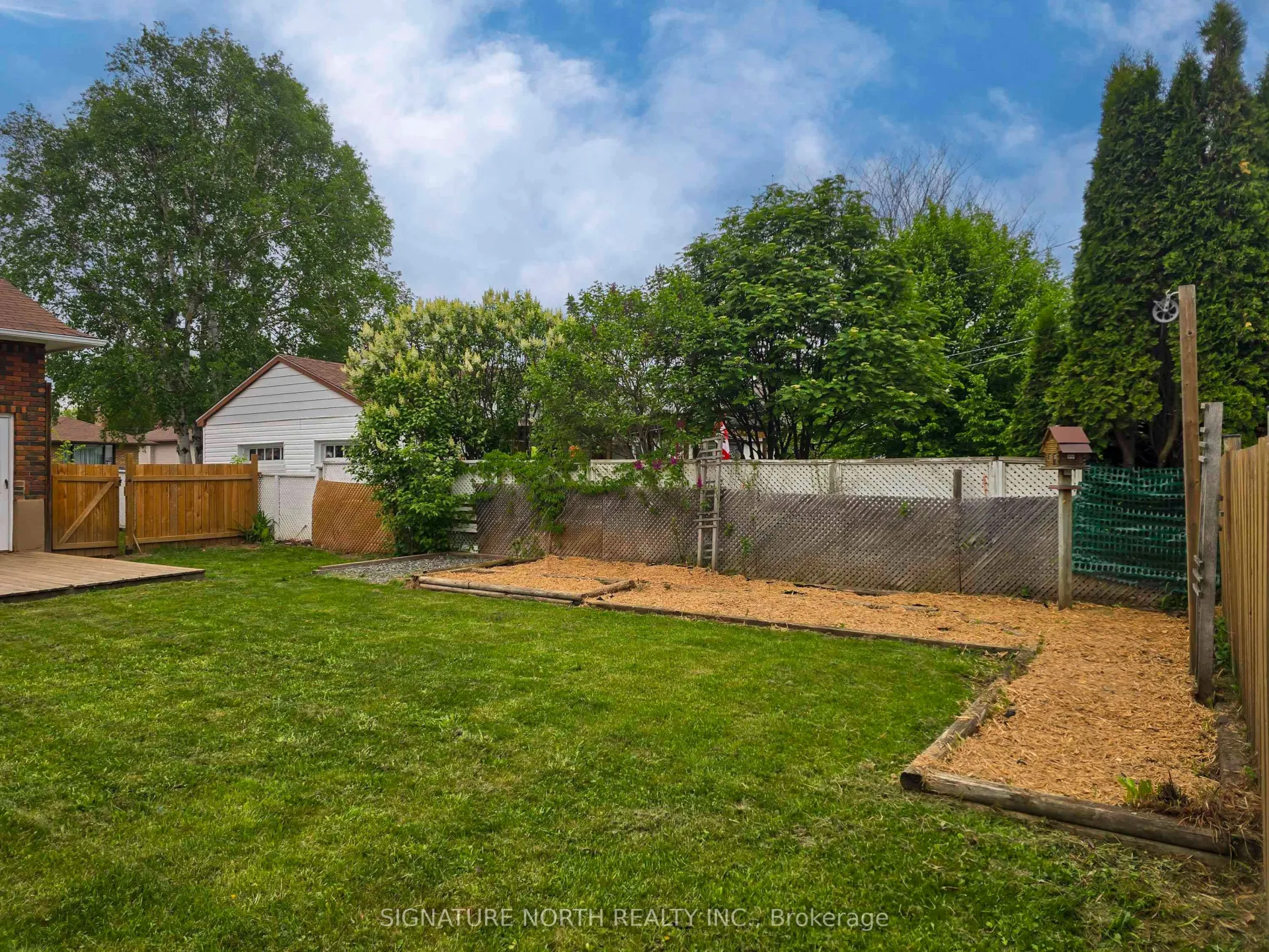 Photo 5 of 1830 Murray Avenue, Thunder Bay, Hyde Park — HOMEH