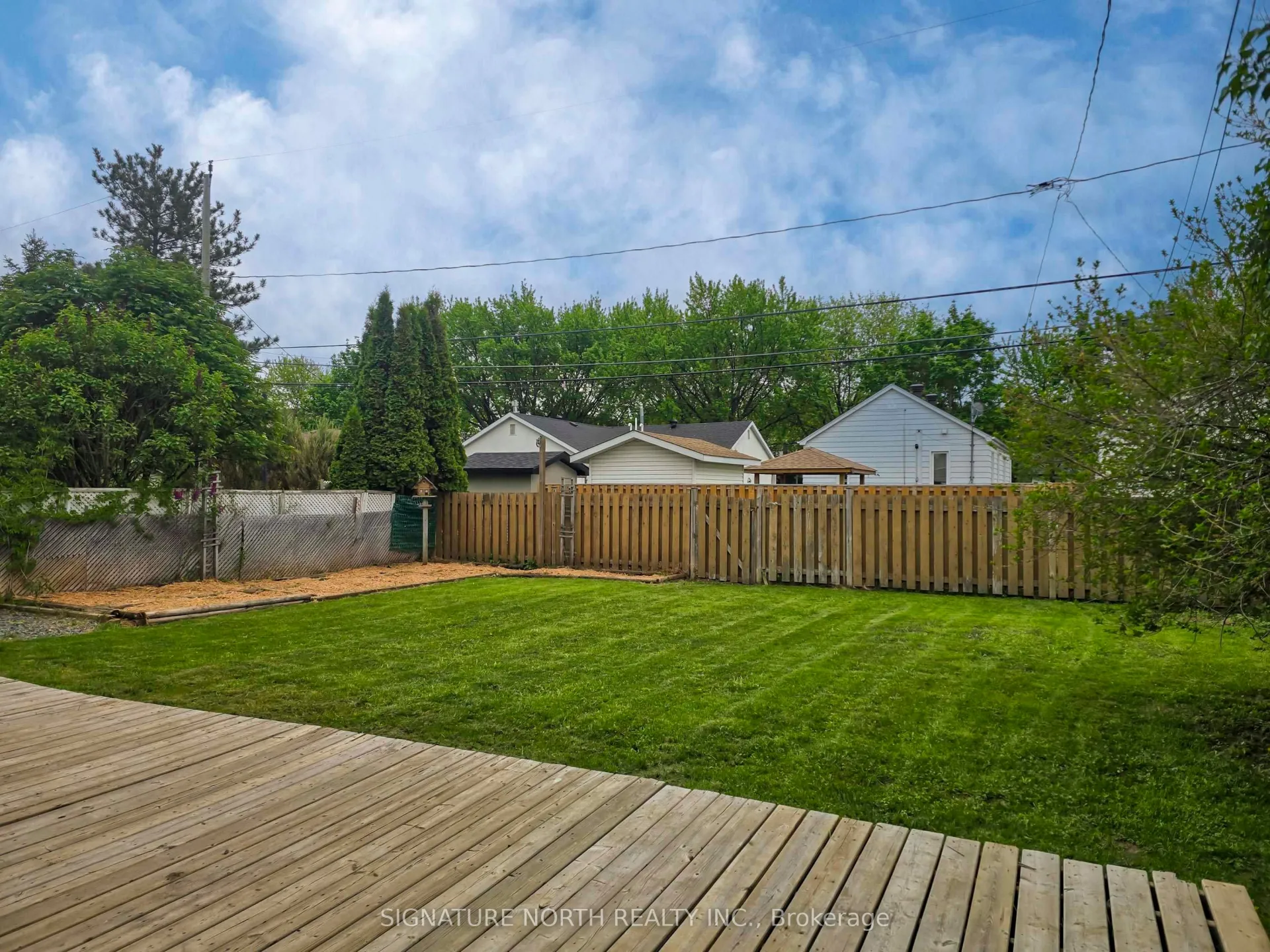 Photo 7 of 1830 Murray Avenue, Thunder Bay, Hyde Park — HOMEH