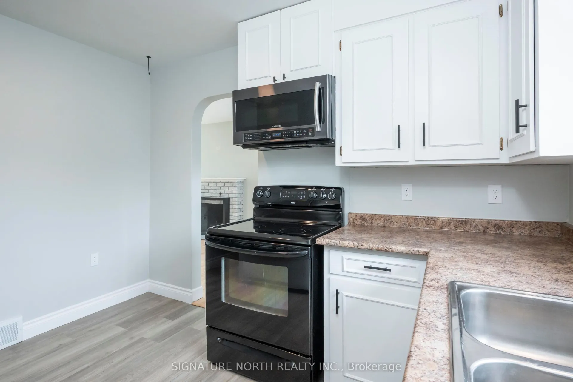 Photo 15 of 1830 Murray Avenue, Thunder Bay, Hyde Park — HOMEH