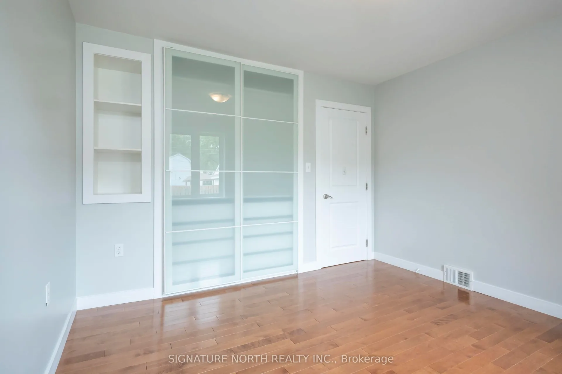 Photo 27 of 1830 Murray Avenue, Thunder Bay, Hyde Park — HOMEH
