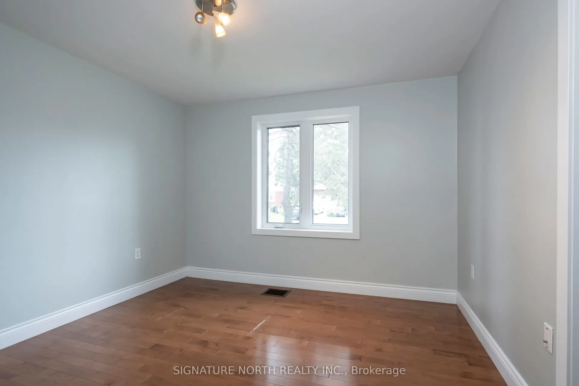 Photo 29 of 1830 Murray Avenue, Thunder Bay, Hyde Park — HOMEH