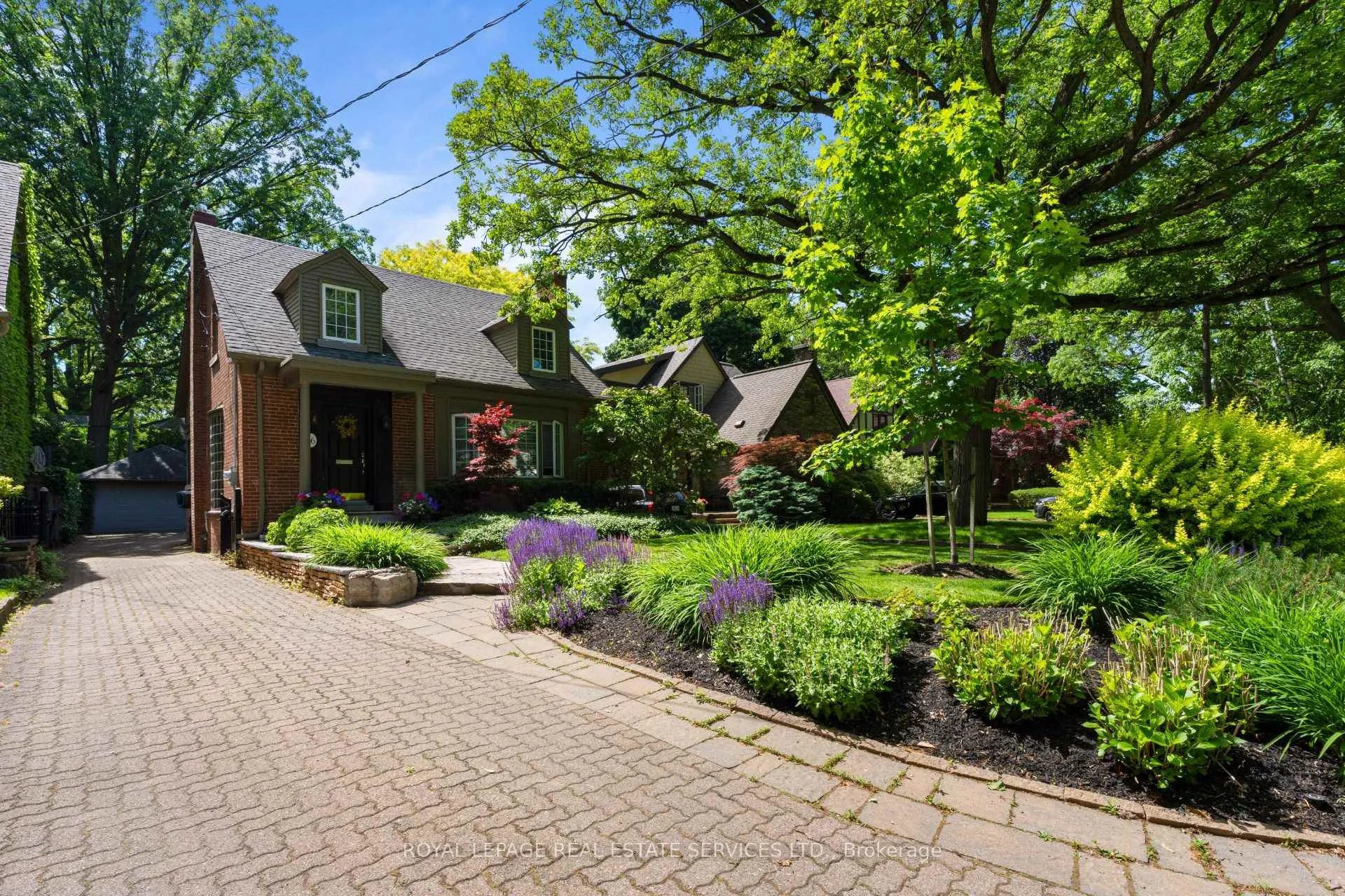 Photo 2 of 16 Princeton Road, Etobicoke, Kingsway South — HOMEH