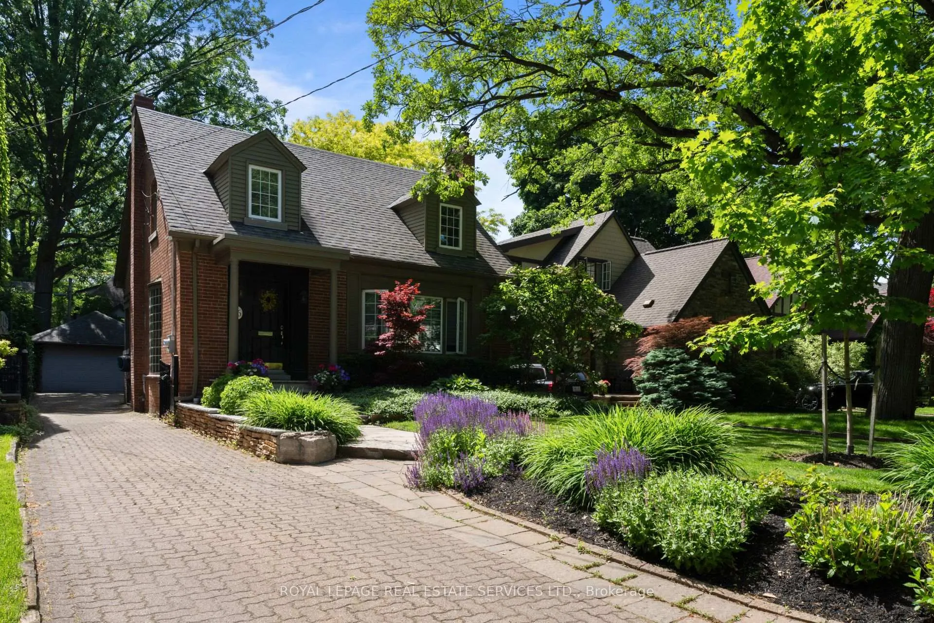Photo 3 of 16 Princeton Road, Etobicoke, Kingsway South — HOMEH